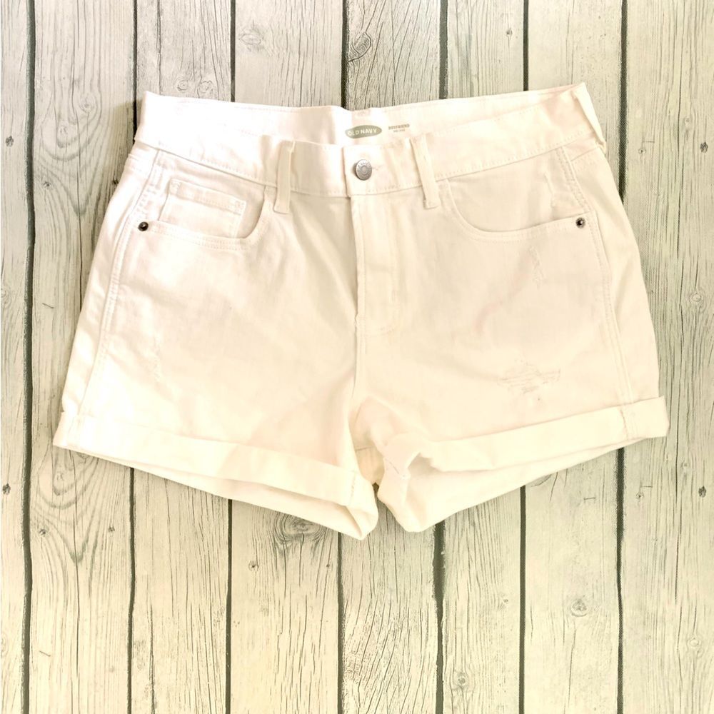 Old Navy mid rise white boyfriend shorts-8